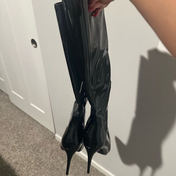 Fashion Nova Glossy Black Heeled Boots - Picture 3 of 4